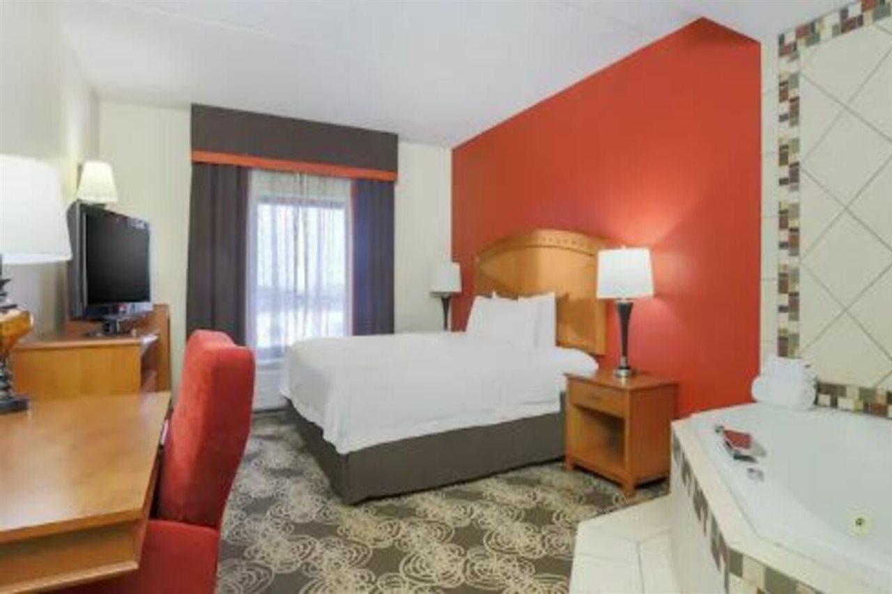 Hotel Hampton & Dallas-allen 3*