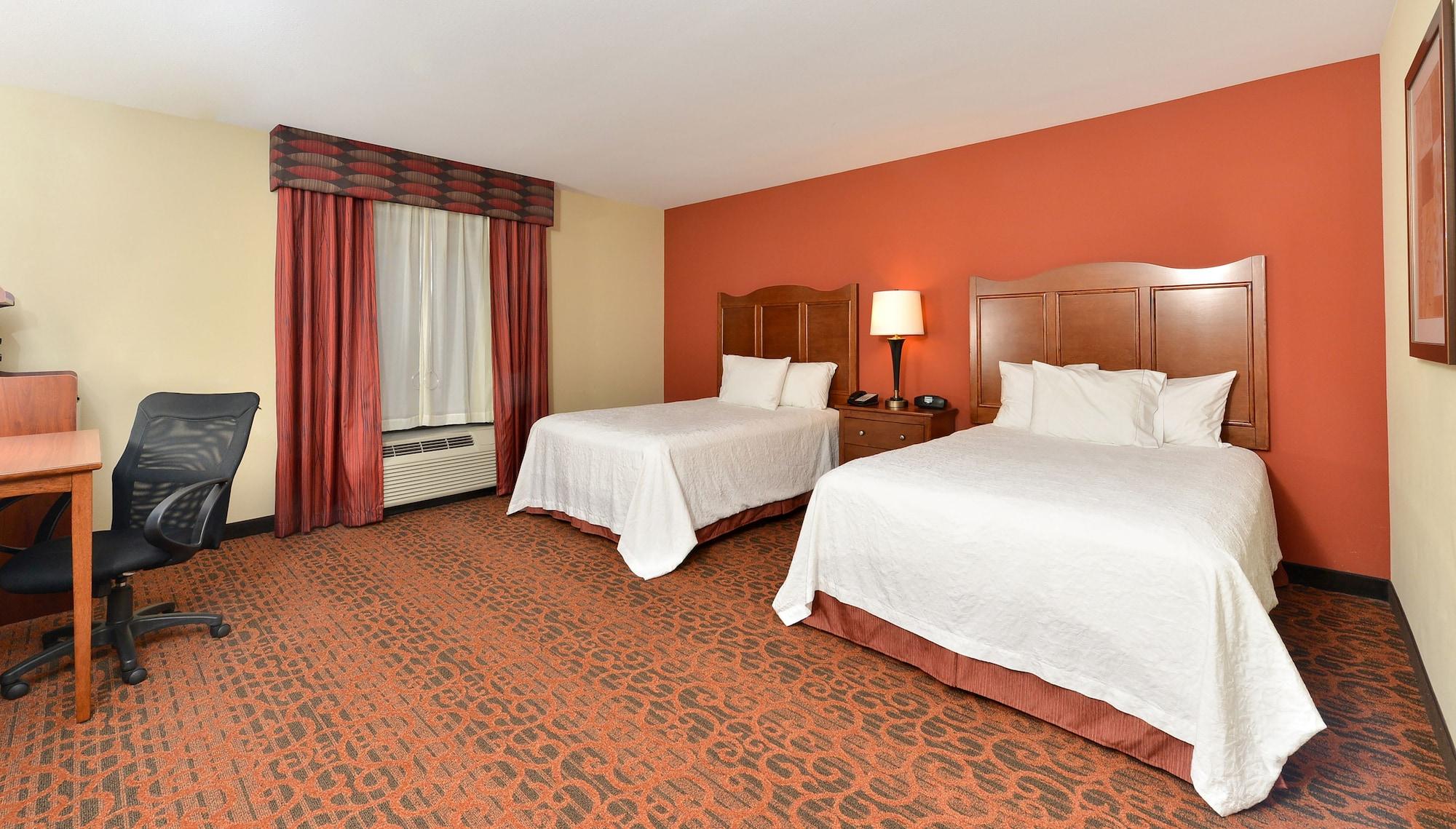Hotel Hampton & Dallas-allen 3*