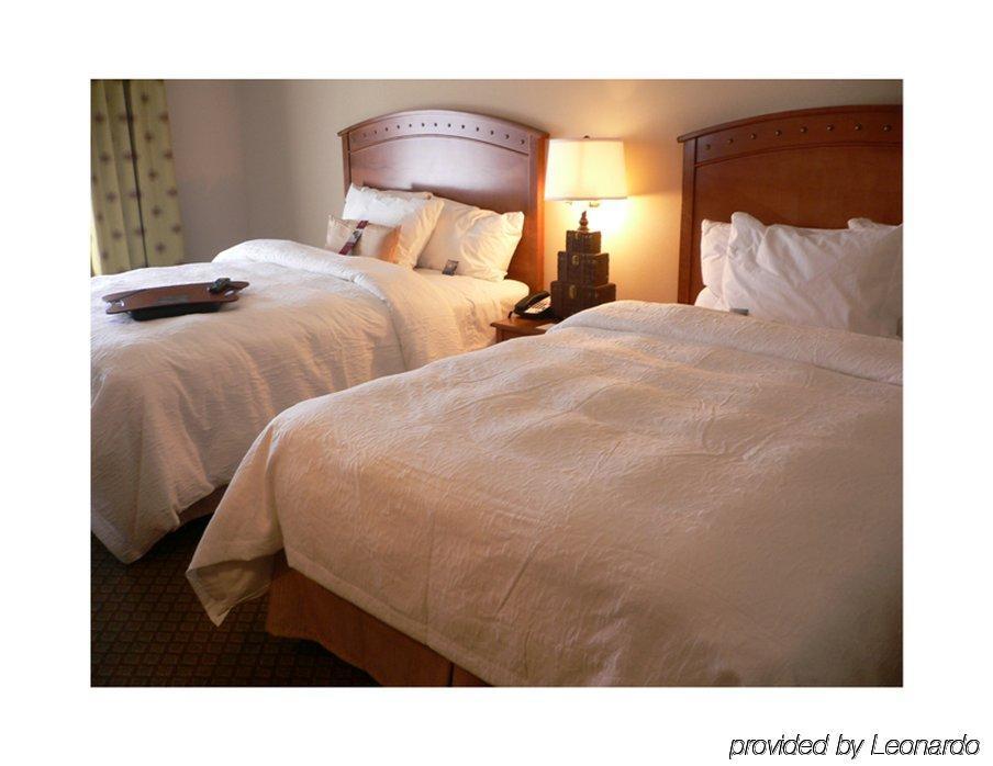 Hampton & Dallas-allen Hotel Allen