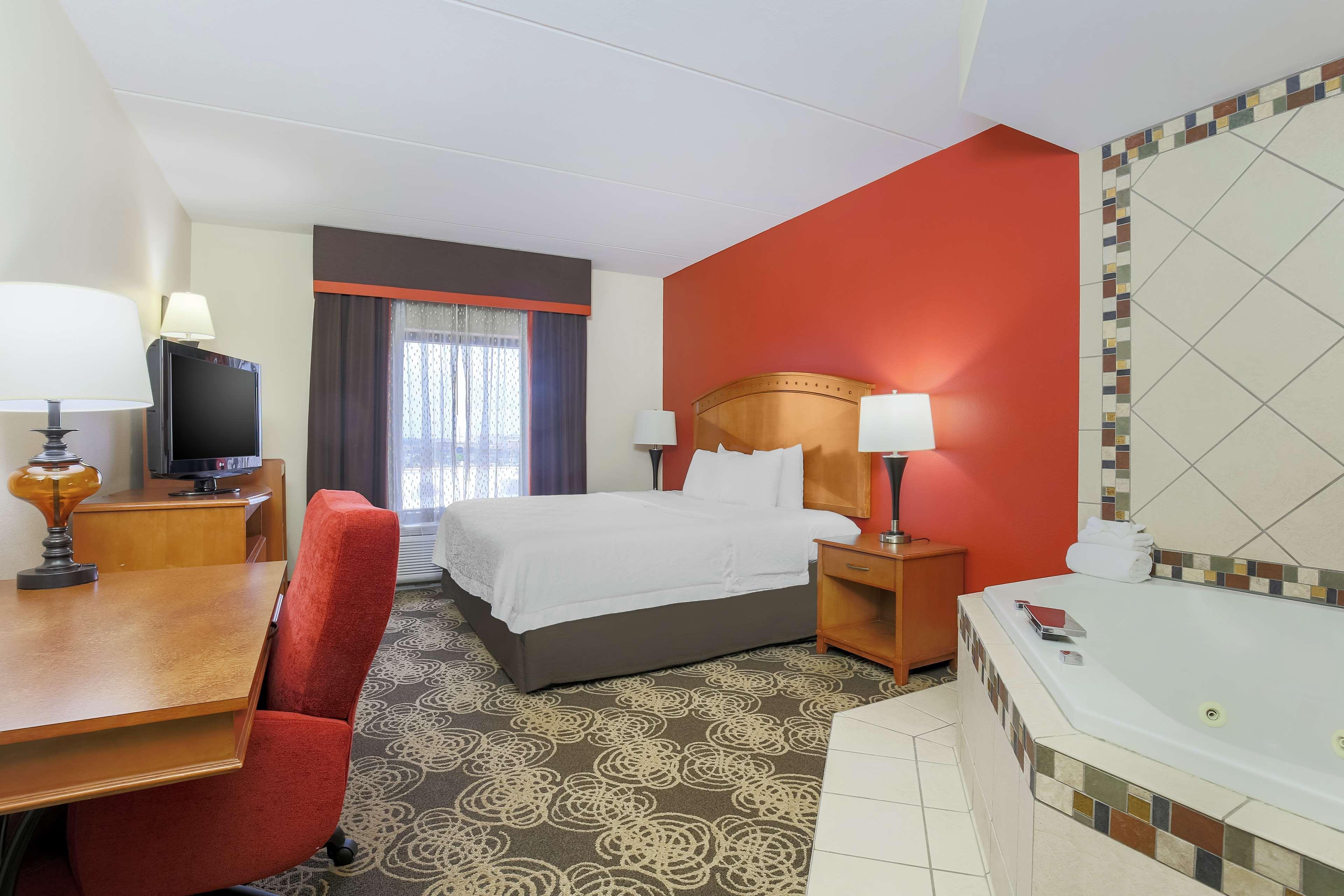 Hampton Inn&suites Dallas-allen 3*